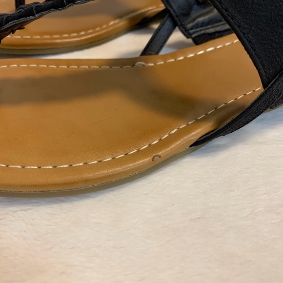 Guess Sandals - Comfortable & Stylish! - Picture 12 of 15